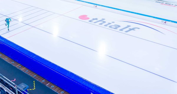 Zomerijs voor topschaatsers & KNSB-leden in Thialf